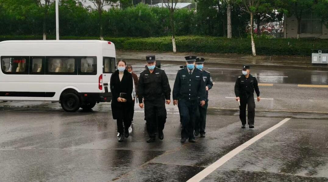 獵鷹保安公司為做好“國(guó)慶假期”期間客戶單位安全守護(hù)！