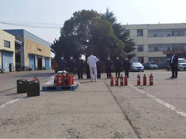 獵鷹保安公司積極組織，開展消防實戰(zhàn)演練，防患于未“燃”